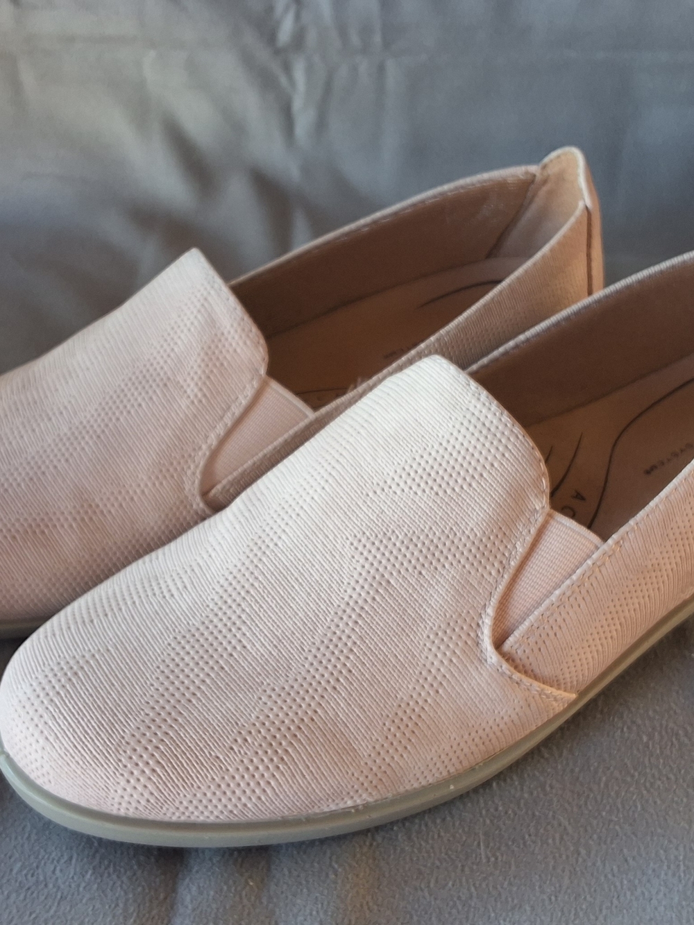 New Life Stride Women's Slip-On Loafers in Pale Pink 6M